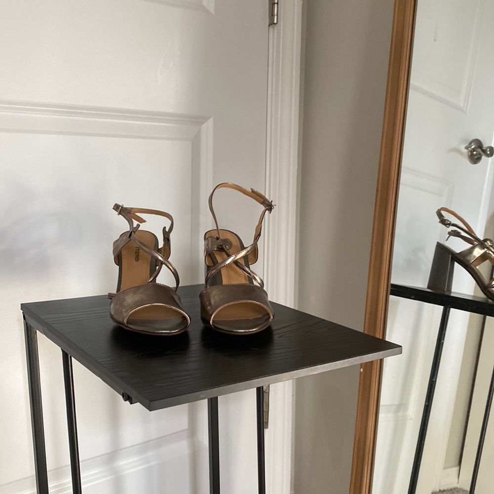 Bronze Crossed Heels - SIZE 10